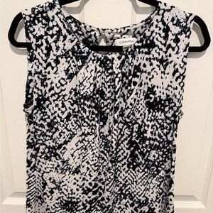 Calvin Klein Women's Black and White Top